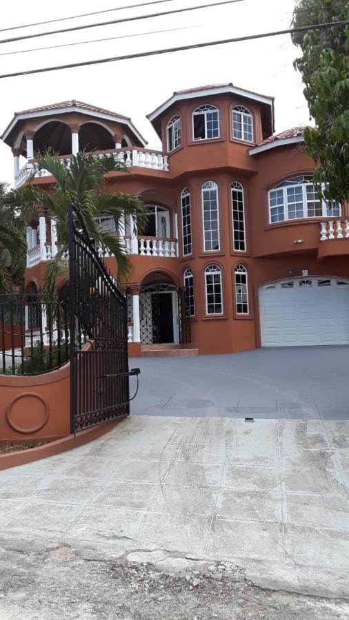 Cazwin Villas Montego Bay Esterno foto