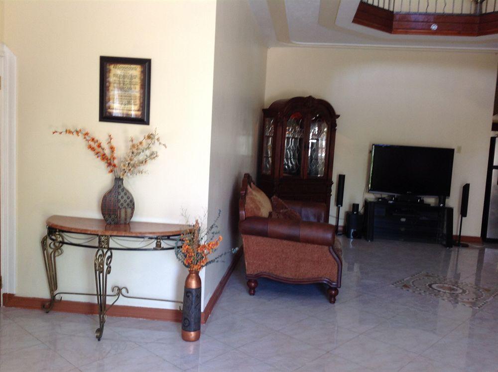 Cazwin Villas Montego Bay Esterno foto