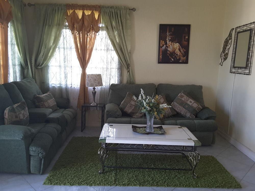 Cazwin Villas Montego Bay Esterno foto