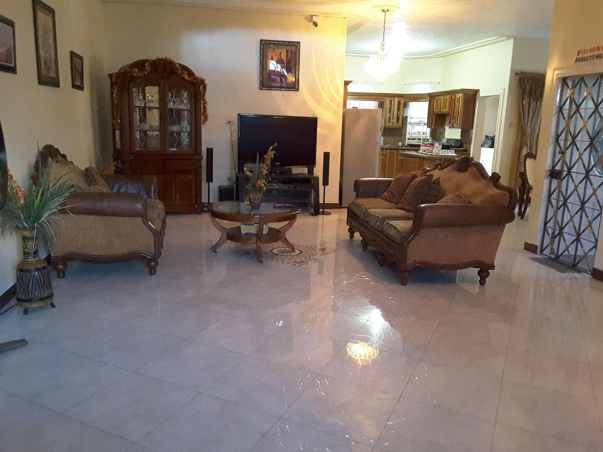 Cazwin Villas Montego Bay Esterno foto