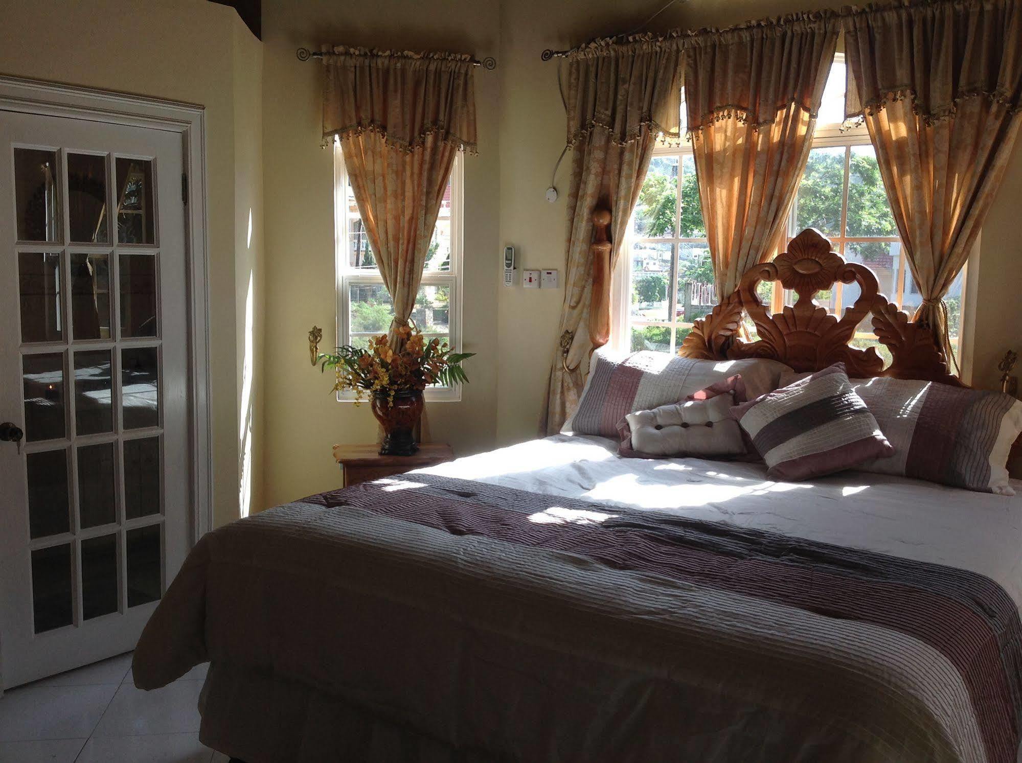 Cazwin Villas Montego Bay Esterno foto